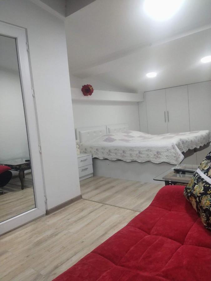 4 Chocolate Apartments In Old Тбилиси Екстериор снимка