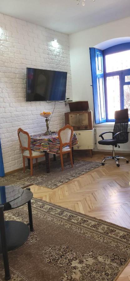 4 Chocolate Apartments In Old Тбилиси Екстериор снимка