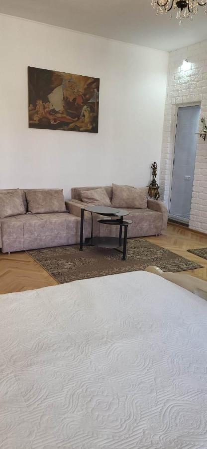 4 Chocolate Apartments In Old Тбилиси Екстериор снимка