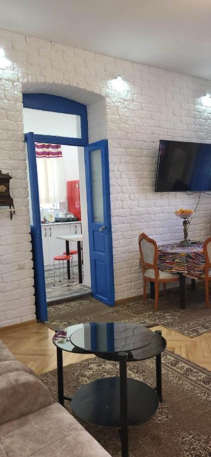 4 Chocolate Apartments In Old Тбилиси Екстериор снимка